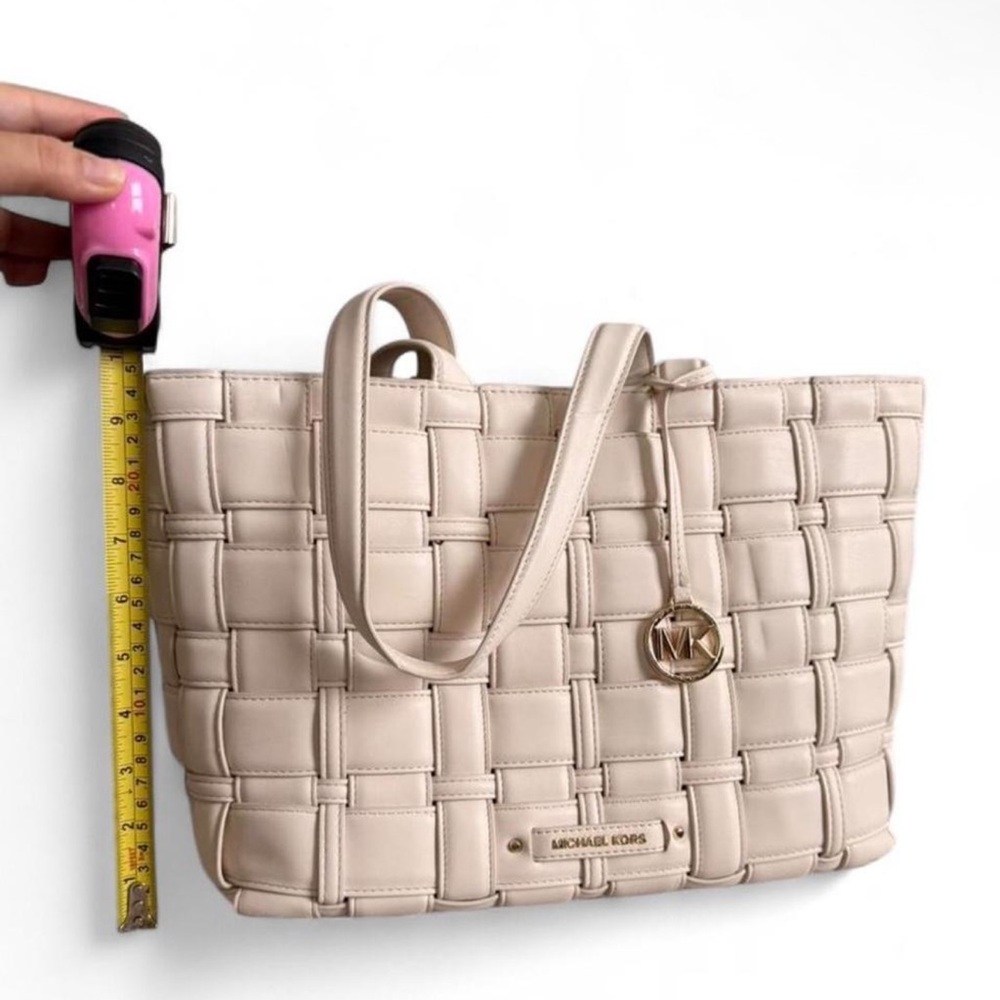 Michael Kors Beige Woven Tote - Picture 5 of 9